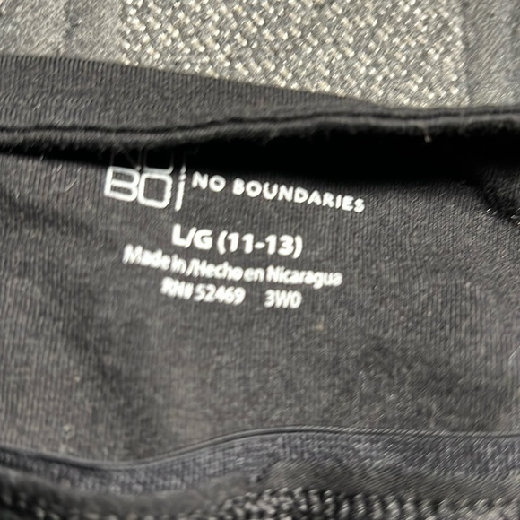 No Boundaries Tops - Tank top